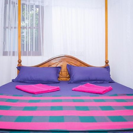 Mango Shade Mirissa Bed and Breakfast Exterior foto