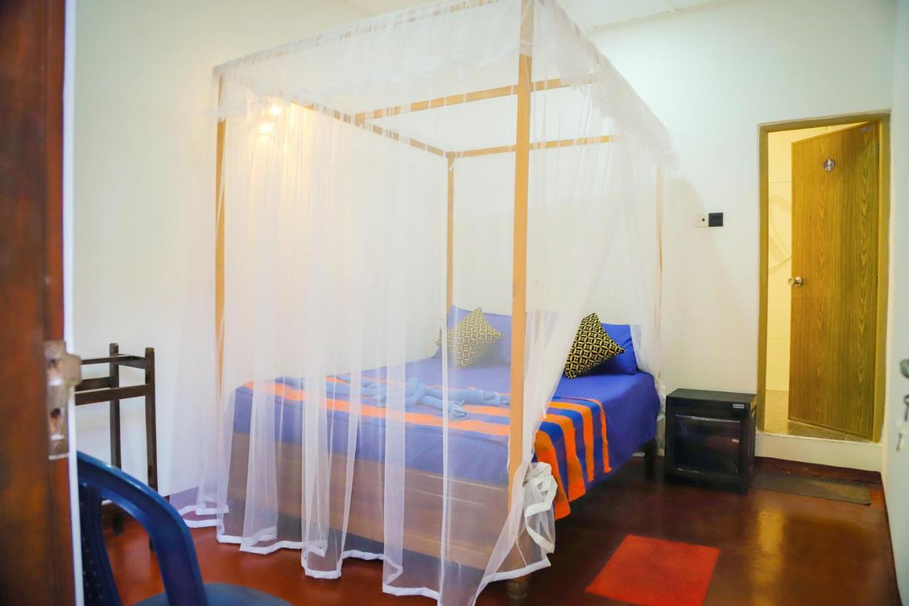 Mango Shade Mirissa Bed and Breakfast Exterior foto